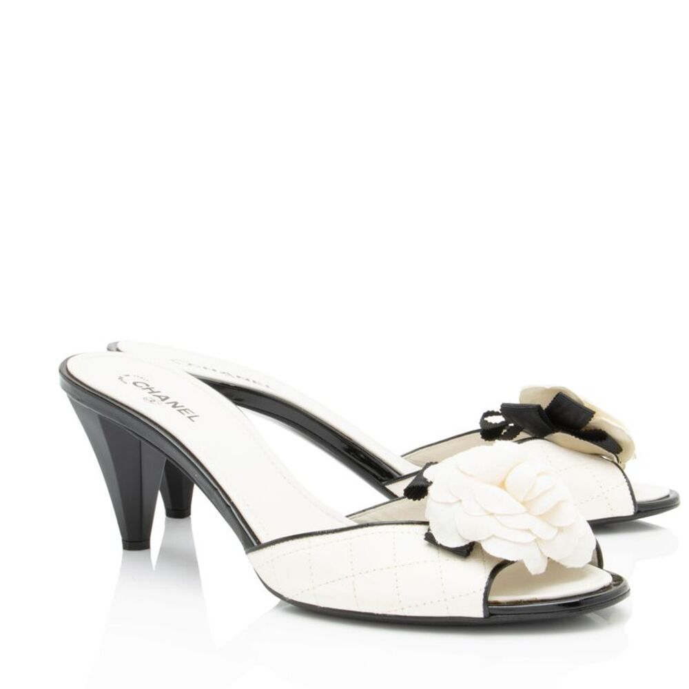 Chanel Vintage Quilted Leather Camellia Mules - Size 9 / 39 - Picture 2 of 7